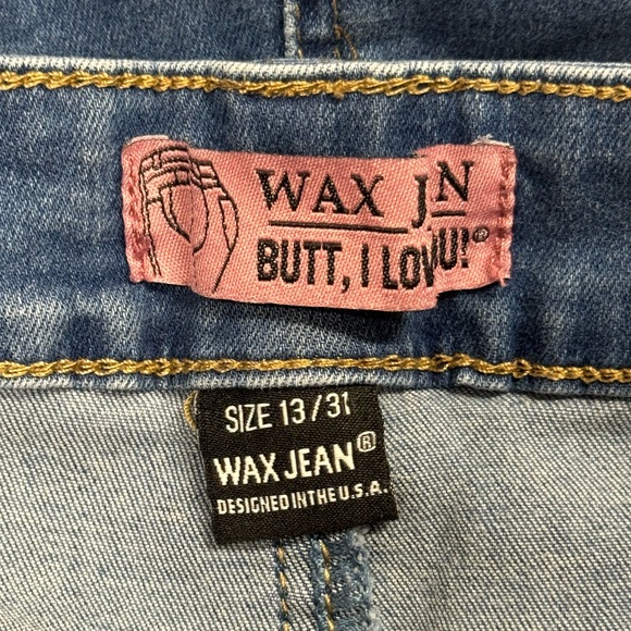Wax Jean size 13/31 Jeans. Pockets on front and back, with belt loops. - Picture 11 of 11